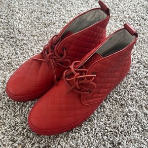 Men’s Del Toro Red Quilted Leather Chukka Sneaker 10.5